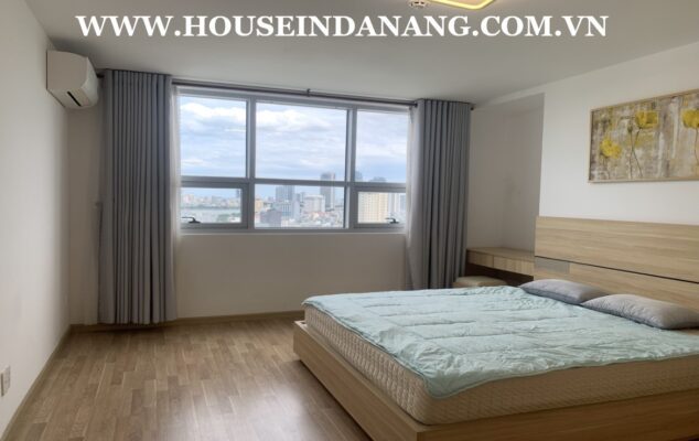 Blooming apartment Da Nang for rent in Hai Chau district, Vietnam, city view 1