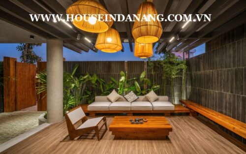 Danang luxurious villa rental in Vietnam, Ngu Hanh Son district, swimming pool, in the beachside