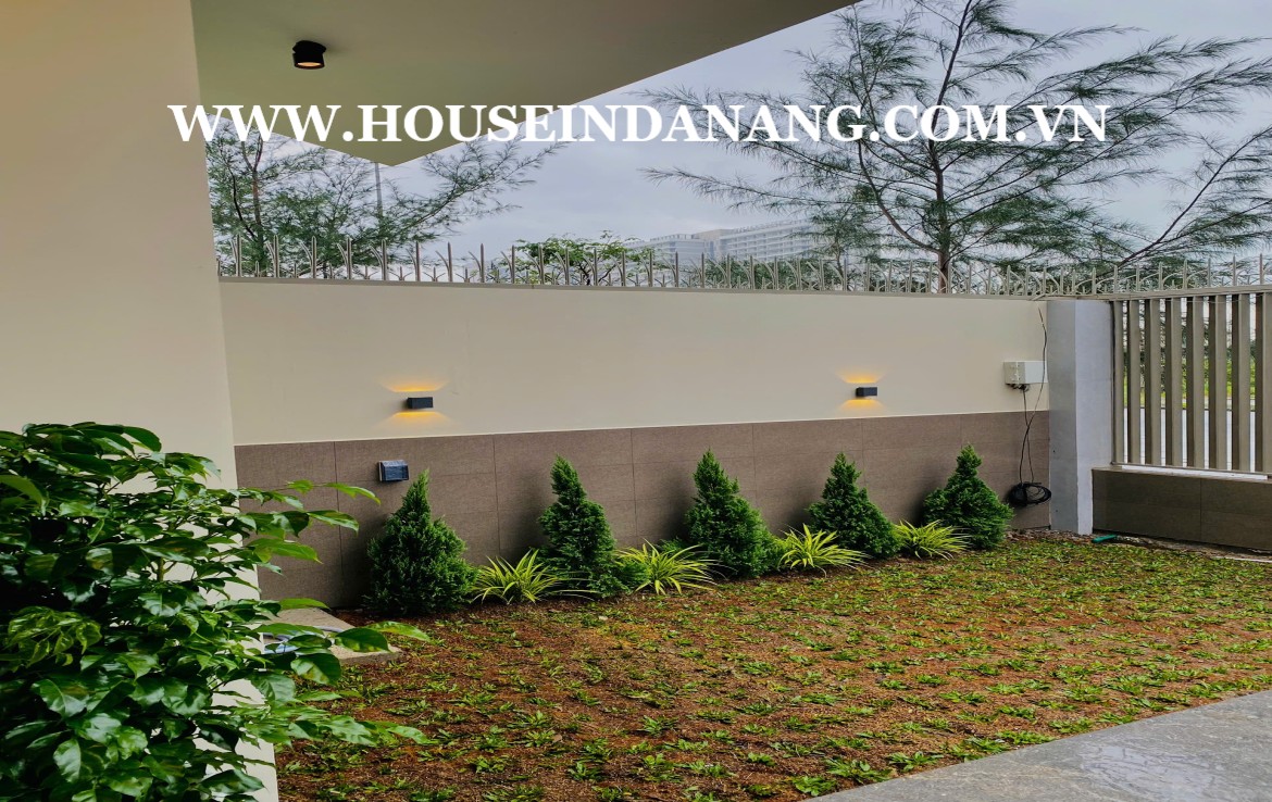 The beachside house rental Danang in Vietnam, Ngu Hanh Son district, near the beach bay