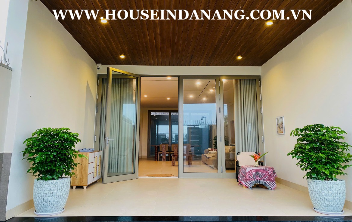 The beachside house rental Danang in Vietnam, Ngu Hanh Son district, near the beach bay 3