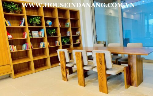 The beachside house rental Danang in Vietnam, Ngu Hanh Son district 1, near the beach bay