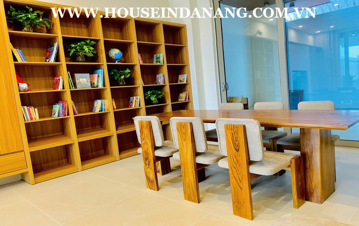 The beachside house rental Danang in Vietnam, Ngu Hanh Son district 1, near the beach bay