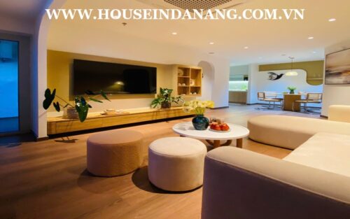 Beachview apartment in Danang on Blooming Tower, Wester style