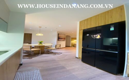 Beachview apartment in Danang on Blooming Tower, Wester style, walking to the river