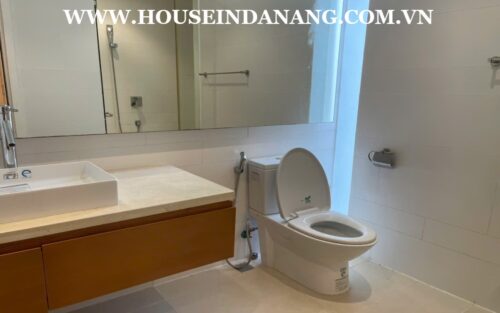 Point villa rental Danang, Vietnam, Ngu Hanh Son district, golf view