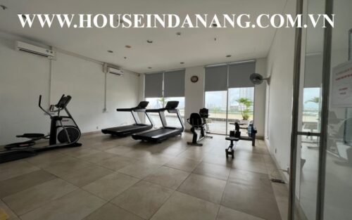 Indochina apartment rental Danang, in Vietnam, walking to the river, in the city center