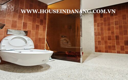 Luxurious houses rental Danang, in Vietnam, in the opposite side of Lotte Mart, modern style