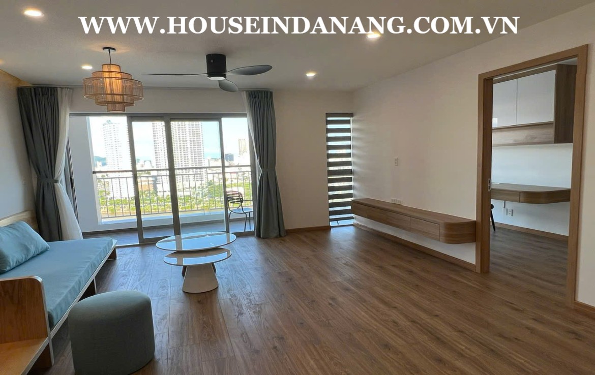 Indochina apartment rental Danang, in Vietnam, walking to the river, riverview