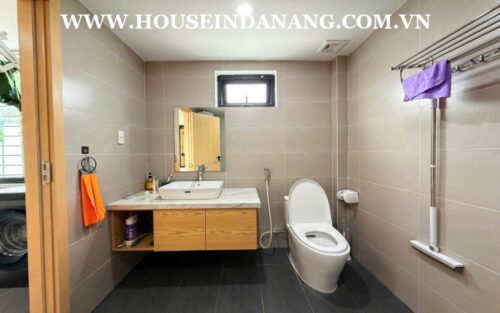 Da Nang beachside house for rent near the beach bay, in Vietnam, walking to the beach bay 8