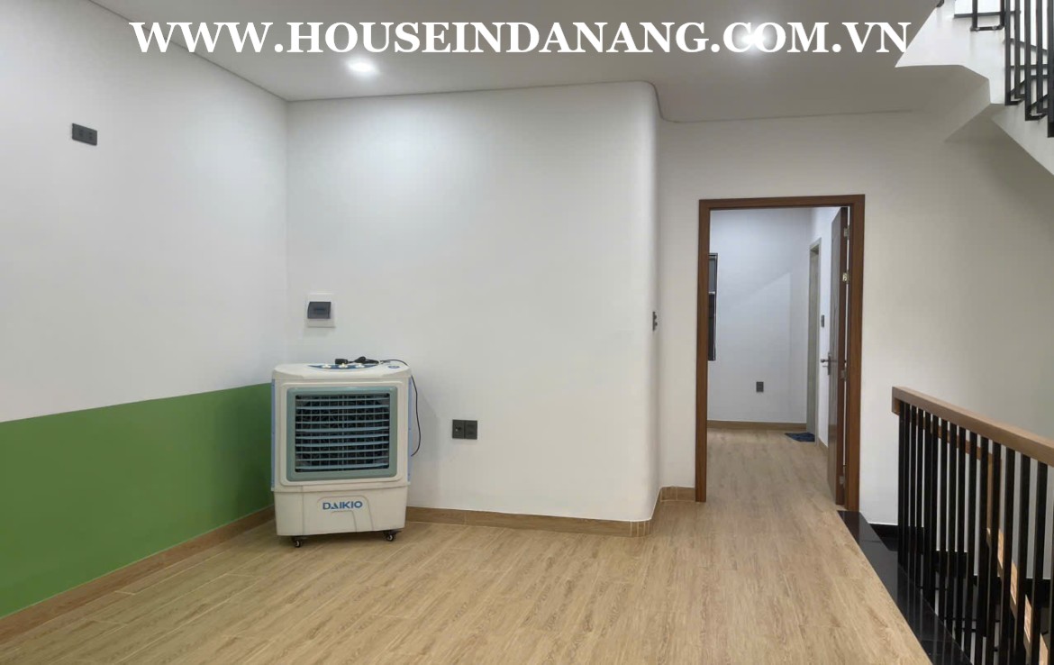 Beachside houses rental Danang, in Vietnam, Son Tra area, in the beachside 4