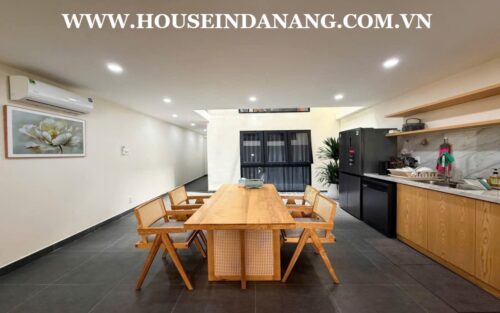Da Nang beachside house for rent near the beach bay, in Vietnam, walking to the beach bay 2