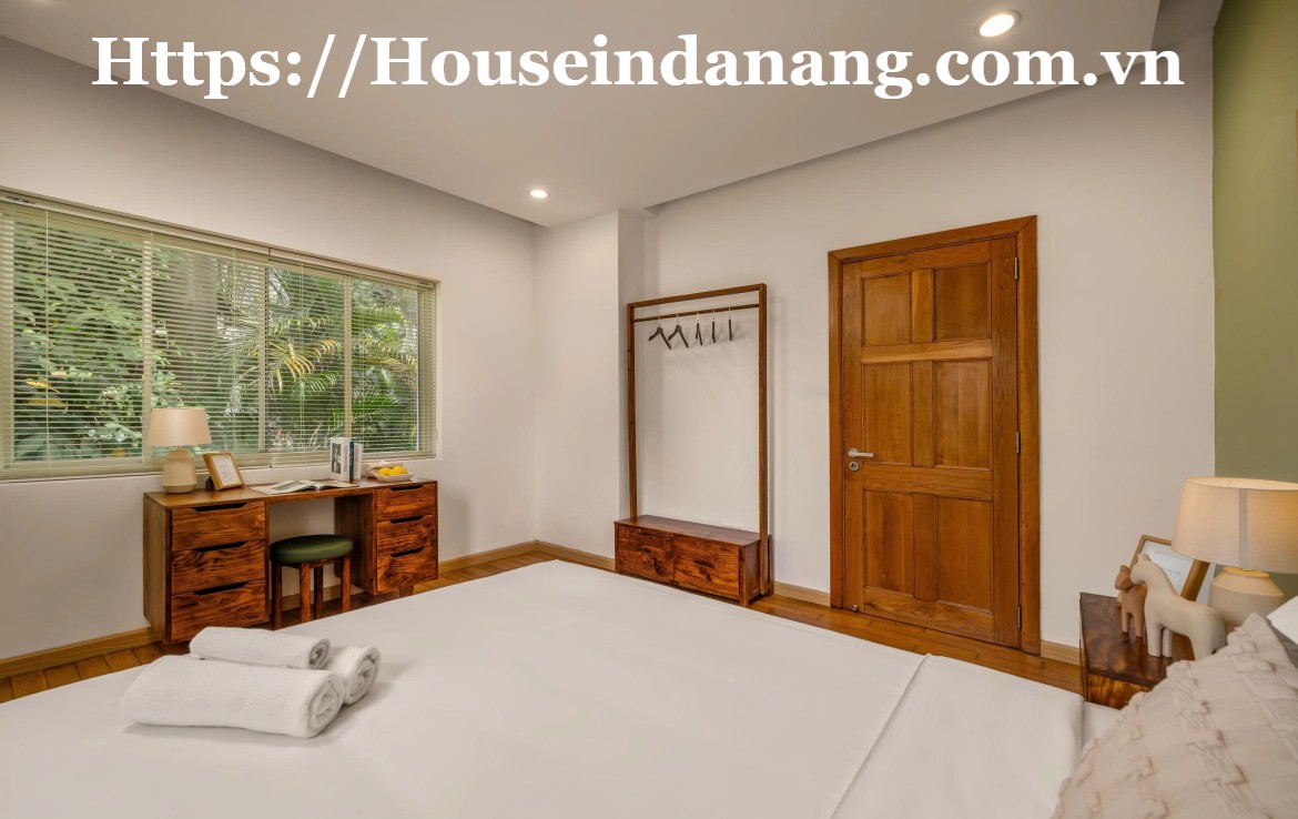 Luxurious villa for rent Danang near My Khe beach bay, in Vietnam, walking to the beach 11