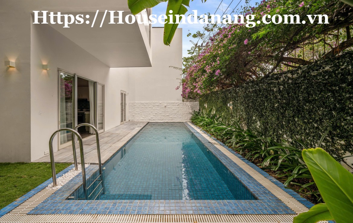 Luxurious villa for rent Danang near My Khe beach bay, in Vietnam