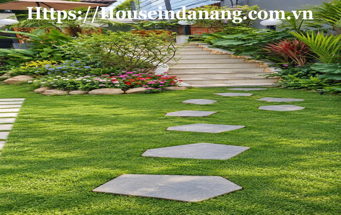Luxury villa for rent Danang near My Khe beach, in Vietnam, Western design, in the beachside