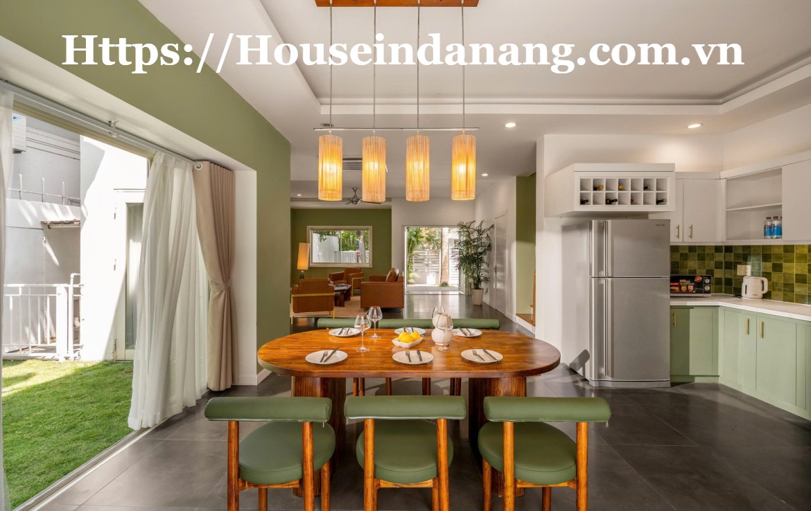 Luxurious villa for rent Danang near My Khe beach bay, in Vietnam, Western style