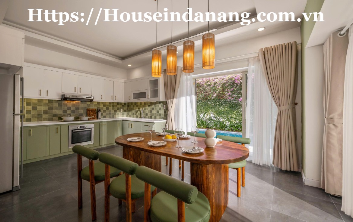 Luxurious villa for rent Danang near My Khe beach bay, in Vietnam, walking to the beach 6