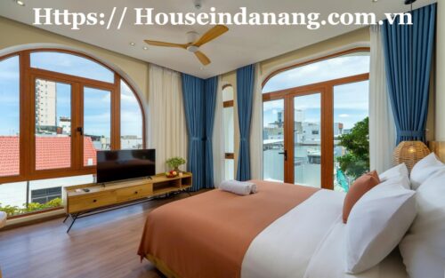 Luxurious house for rent Danang, near My Khe beach, in Vietnam, walking to the beach