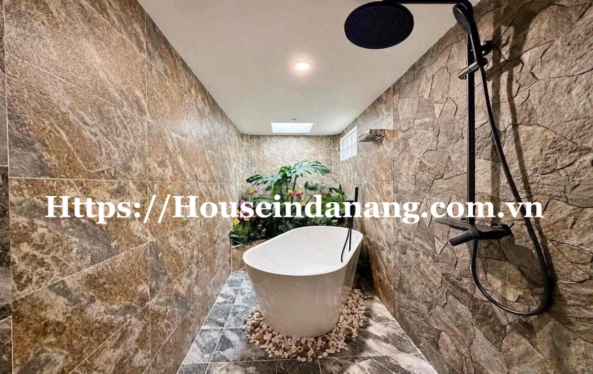 Luxury villas for rent Danang near My Khe beach, in Vietnam, walking to the beach