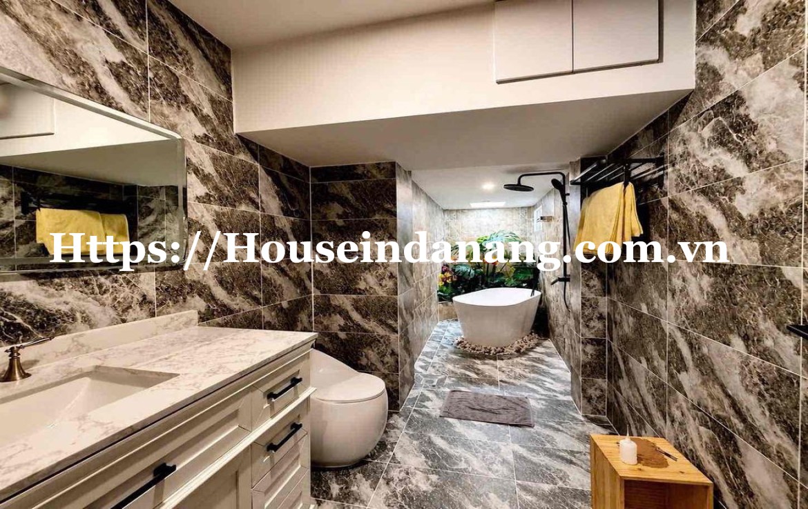 Luxury villas for rent Danang near My Khe beach, in Vietnam, in the beachside