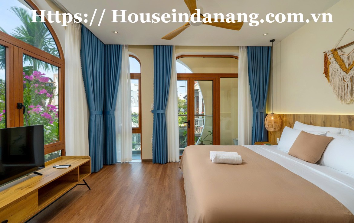 Luxurious house for rent Danang, near My Khe beach, in Vietnam, walking to the beach 6